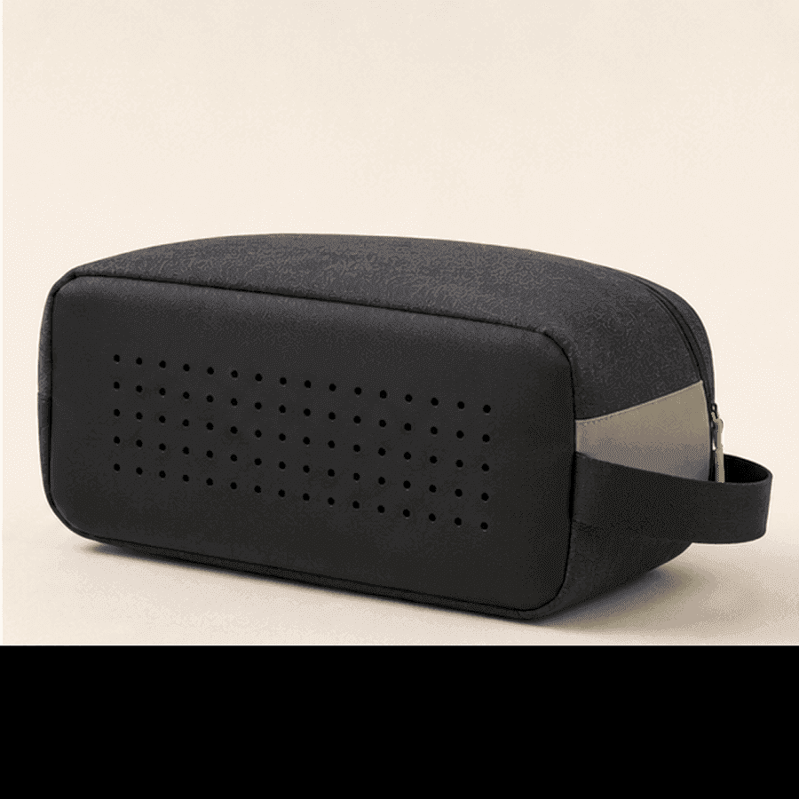 Reinforced ventilated base of private-label shoe bag